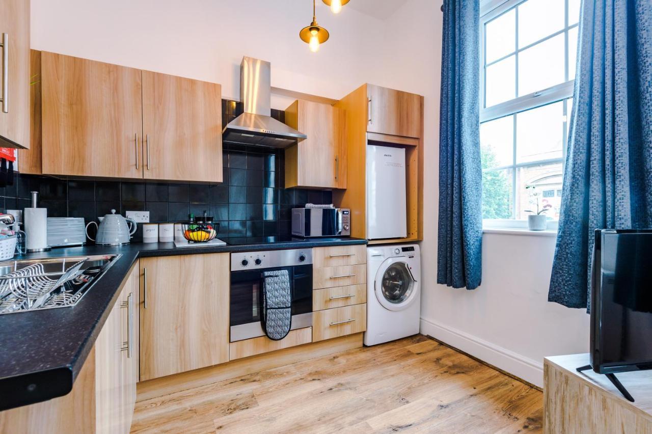 Bright 1-Bed Apartment In Chester By 53 Degrees Property, Ideal For Professionals & Couples, Great Location - Sleeps 4 Ngoại thất bức ảnh