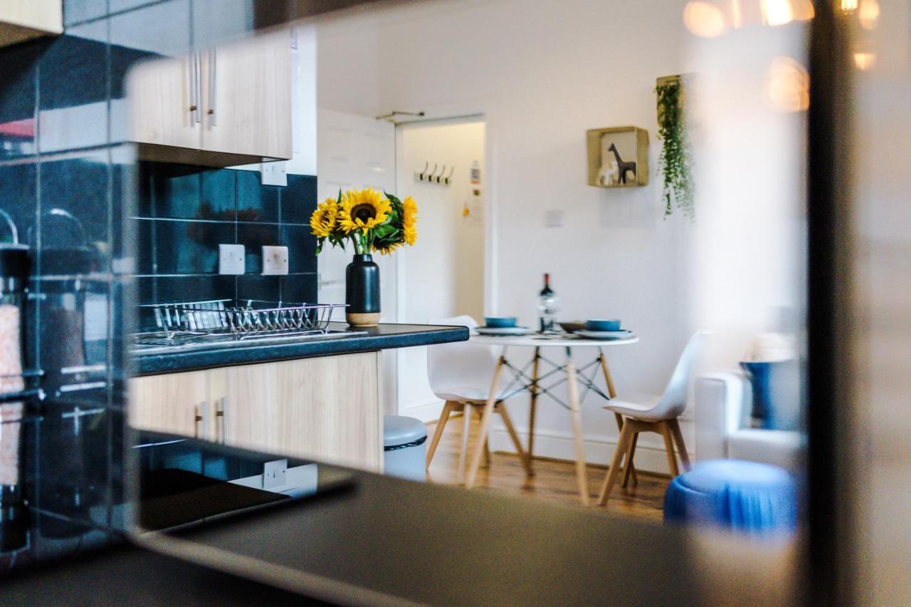 Bright 1-Bed Apartment In Chester By 53 Degrees Property, Ideal For Professionals & Couples, Great Location - Sleeps 4 Ngoại thất bức ảnh