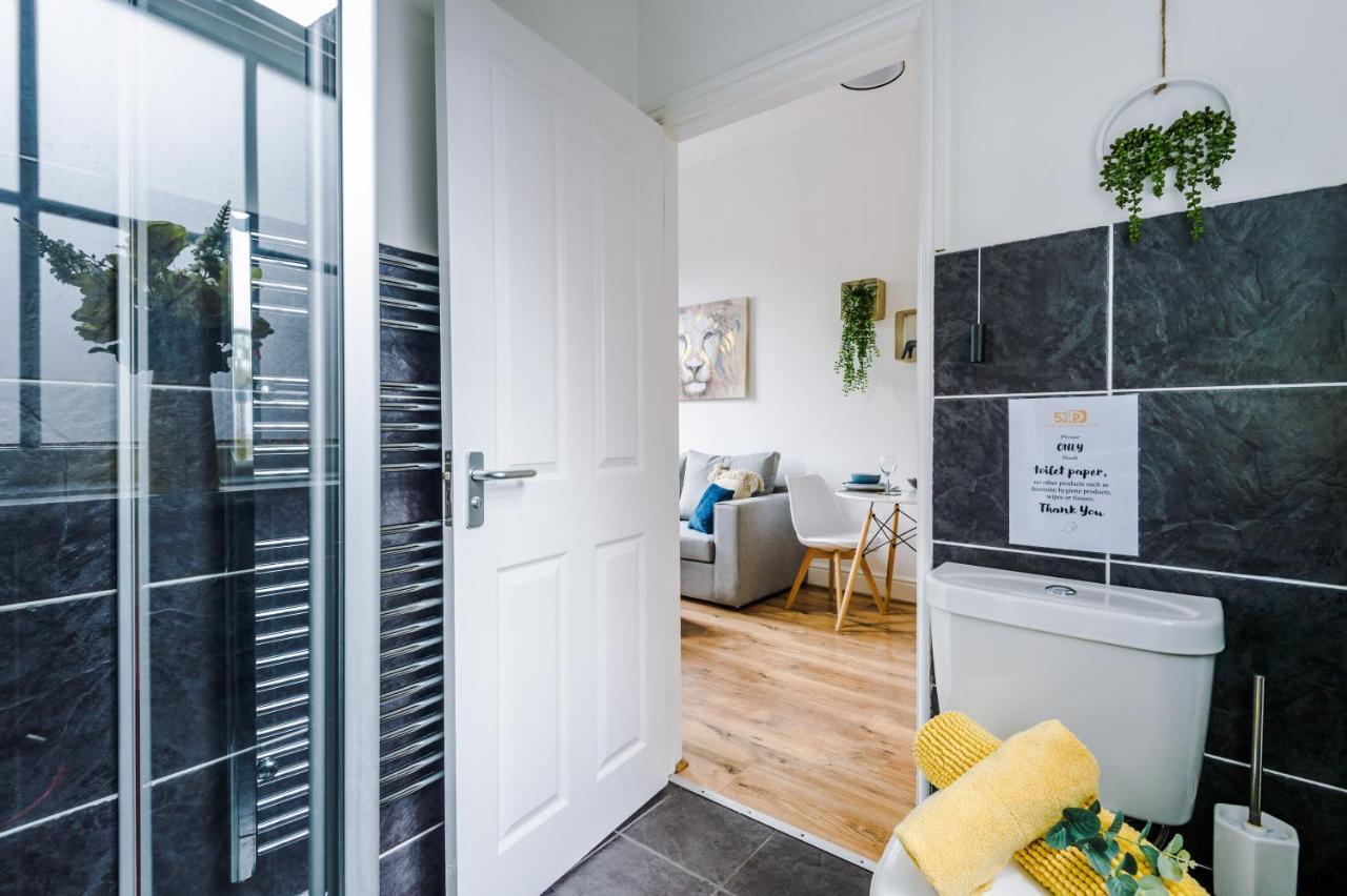 Bright 1-Bed Apartment In Chester By 53 Degrees Property, Ideal For Professionals & Couples, Great Location - Sleeps 4 Ngoại thất bức ảnh